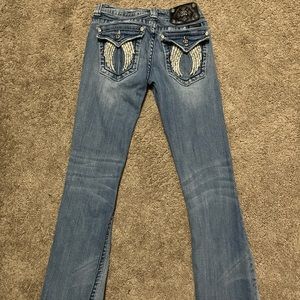 Womens dark wash jeweled miss me skinny jeans. Size 26.